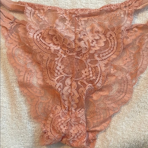 Lace Intimates Set in Rose - Picture 4 of 5